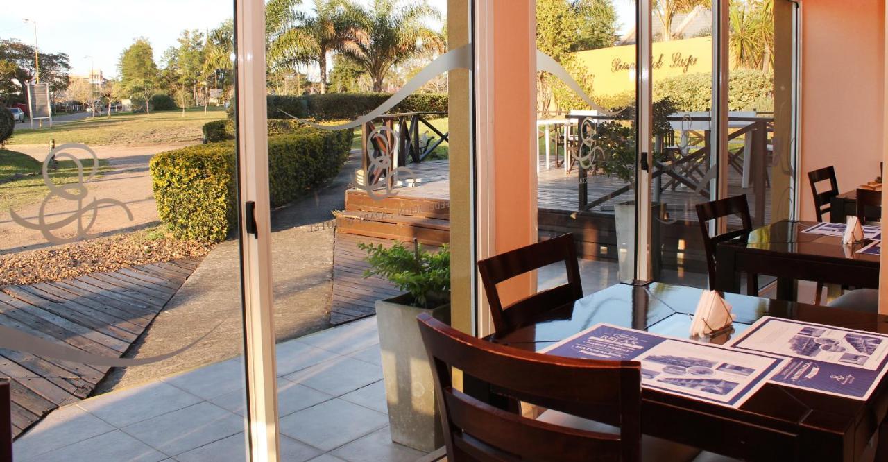 Brisas Del Lago Apart Y Hotel Federación Zewnętrze zdjęcie
