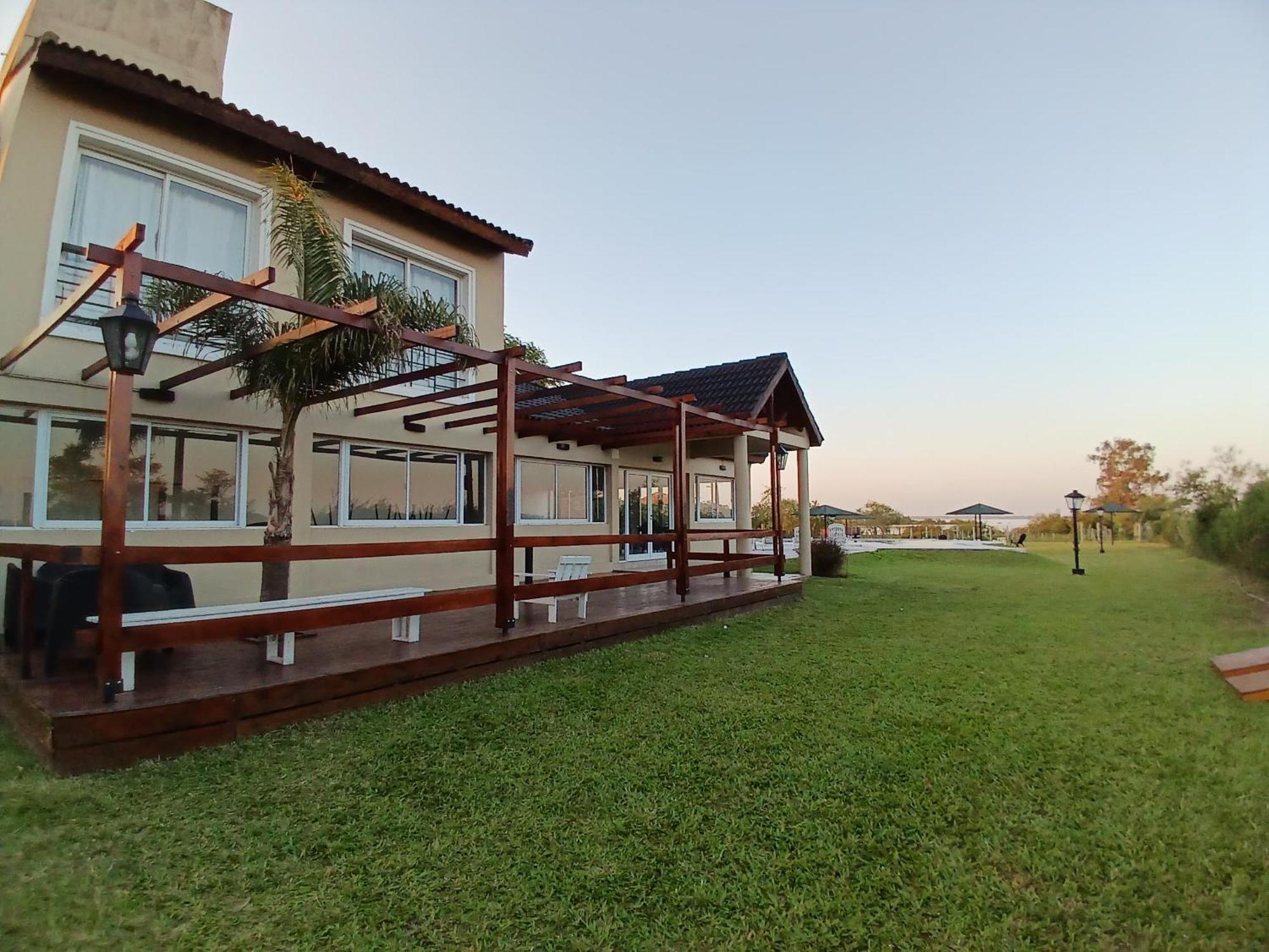 Brisas Del Lago Apart Y Hotel Federación Zewnętrze zdjęcie