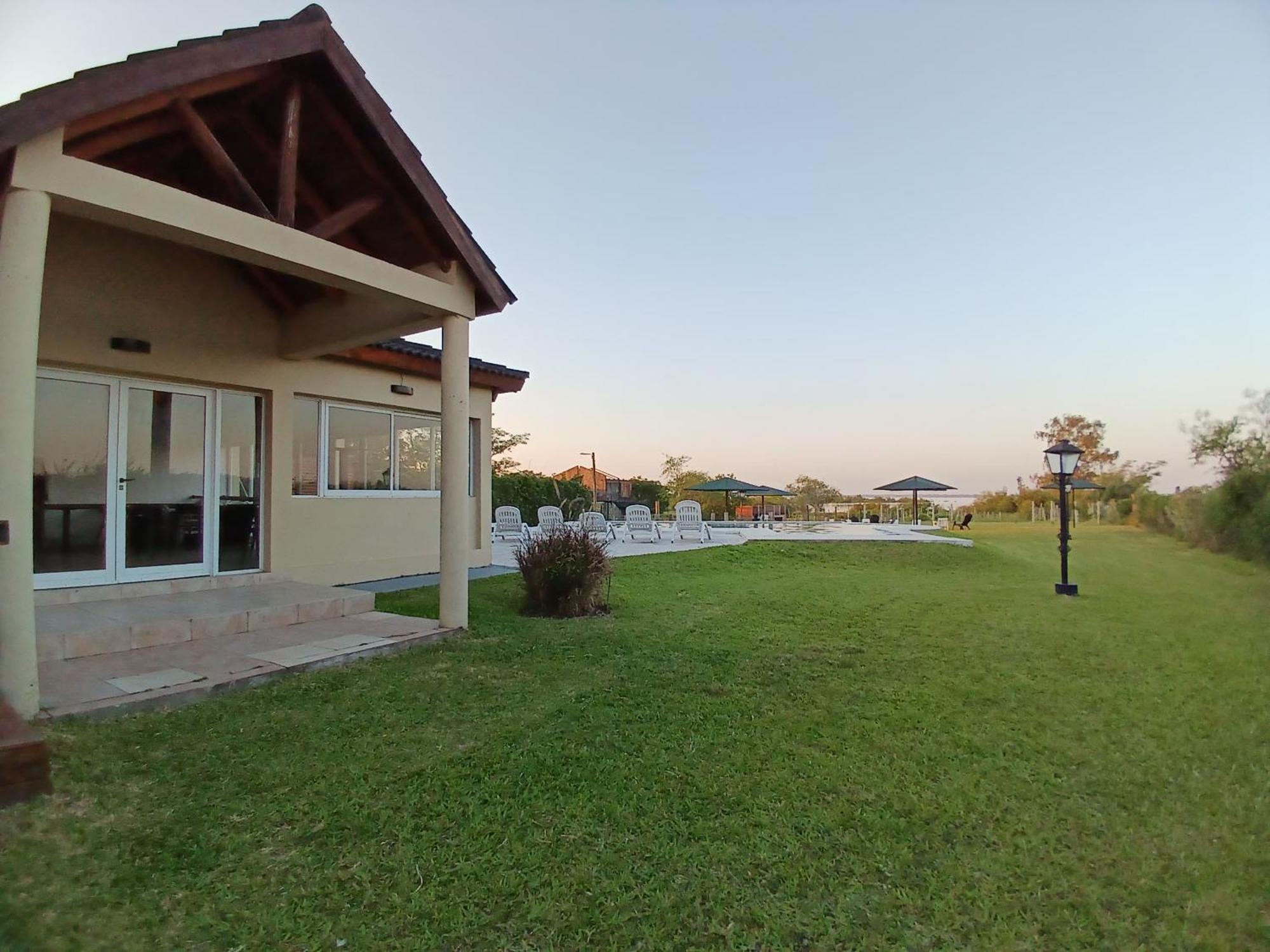 Brisas Del Lago Apart Y Hotel Federación Zewnętrze zdjęcie